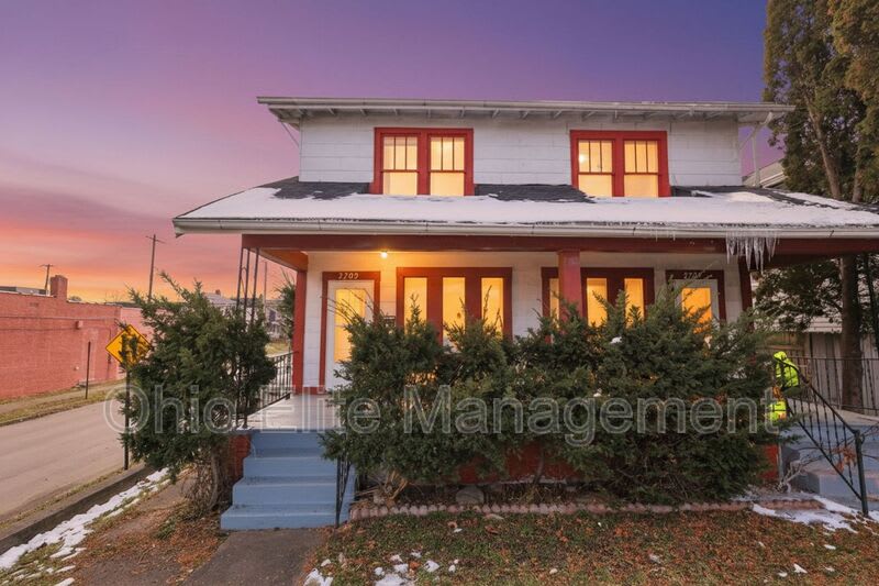 2709 Sullivant Ave – photo 2