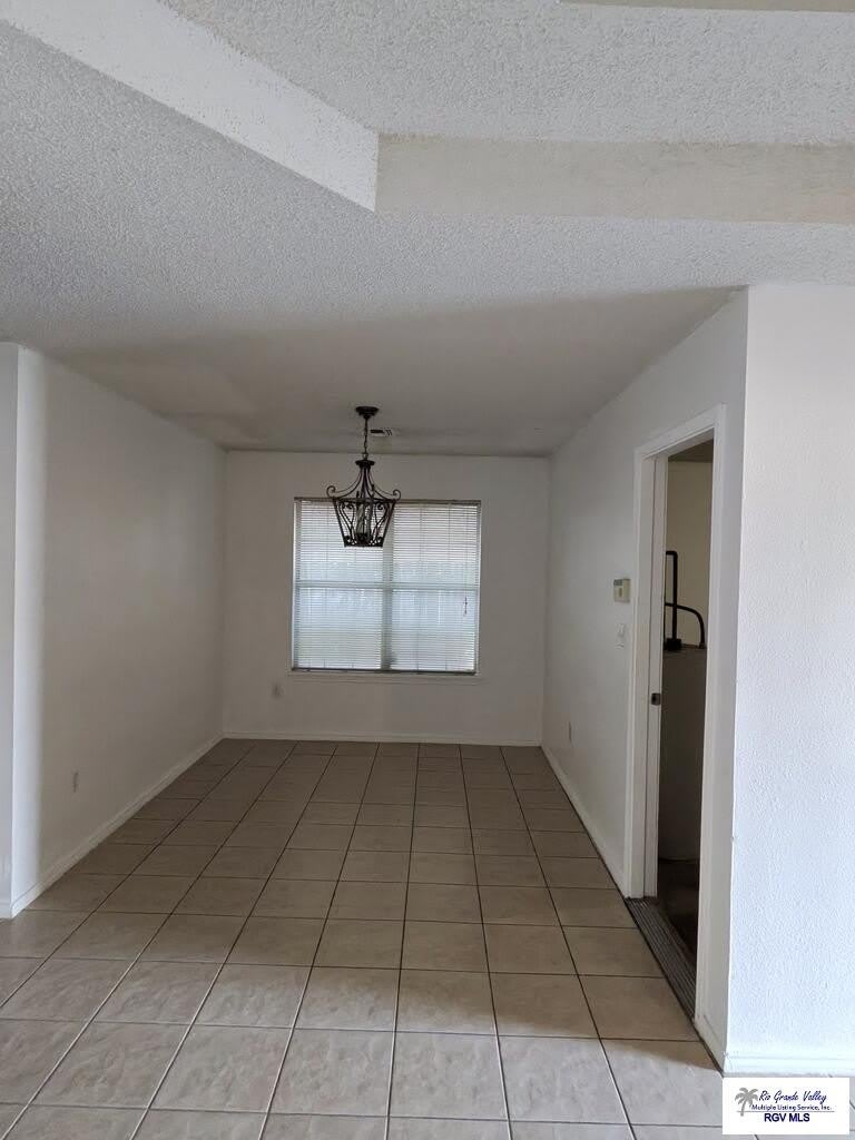 2816 AVILA ST. – photo 3
