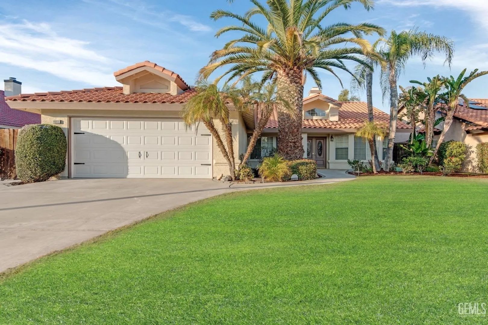 14004 Las Entradas Gorgeous Nw Remodeled Home With Pool And Spa Remodeled With Putting Green And Astroturf Call Today 3295Rent And 3295Deposit – photo 2