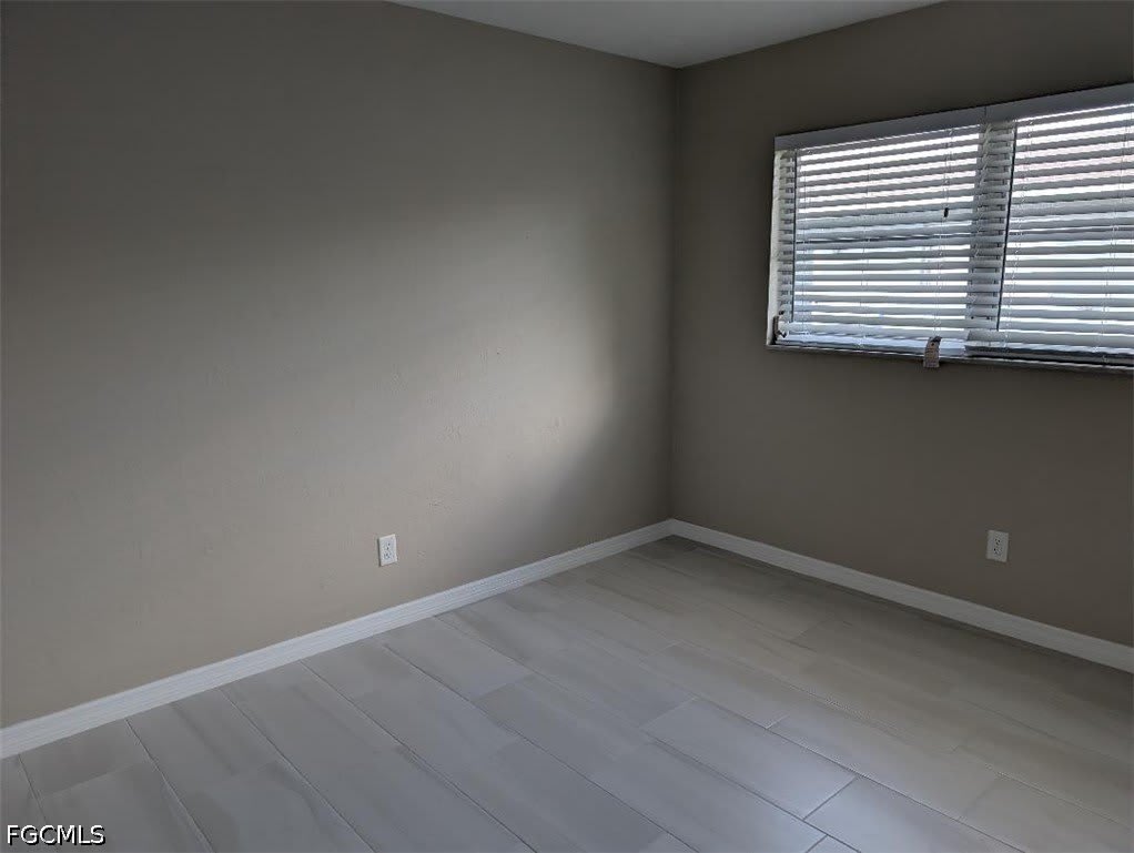 3715 SE 9th Place – photo 4