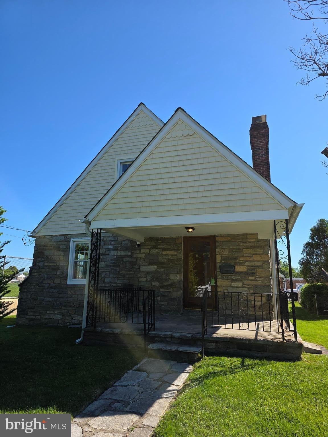 605 S EAGLE Road – photo 1