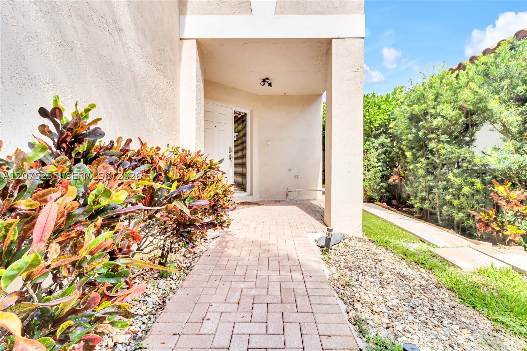 3884 NW 63rd Ter – photo 2