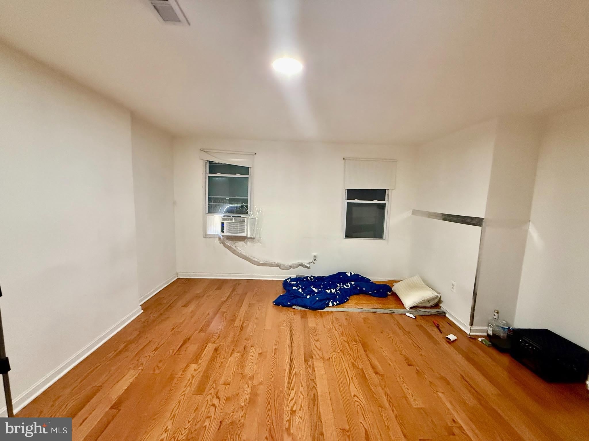 2202 E MONUMENT Street – photo 2