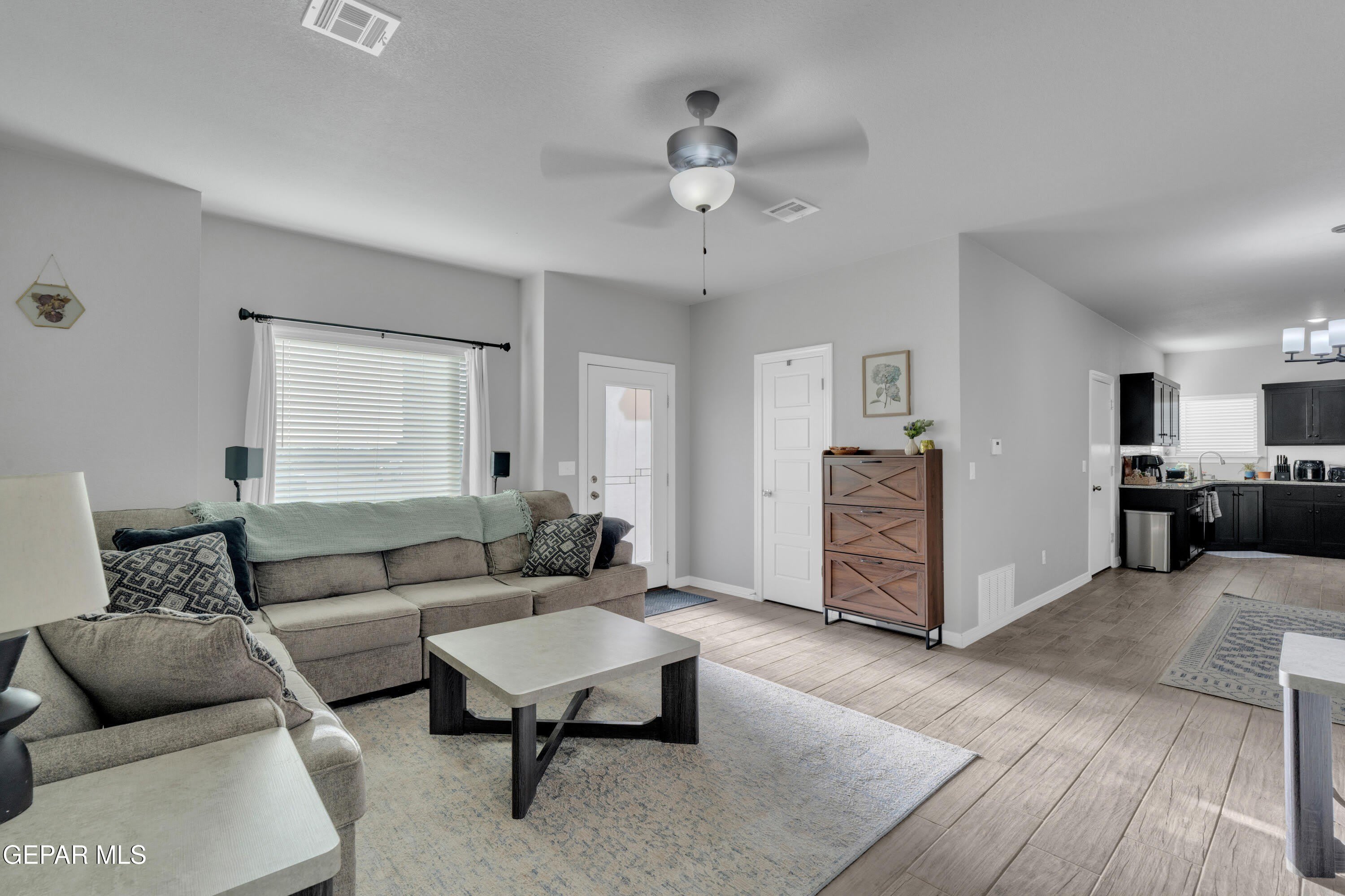 11352 Hidalgo Drive – photo 2