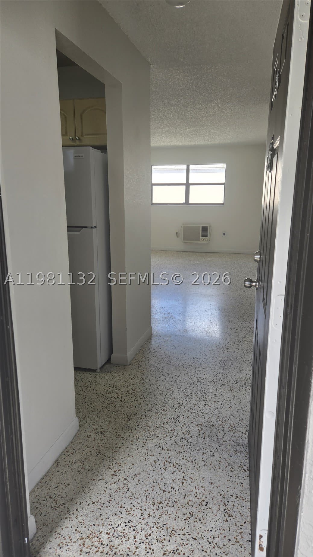 142 SW 18th ave – photo 1