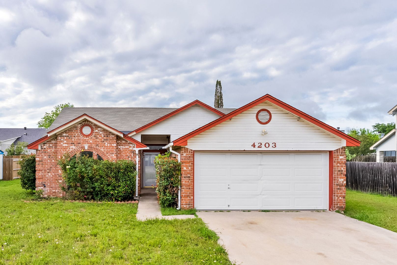 4203 Vicki Drive – photo 1