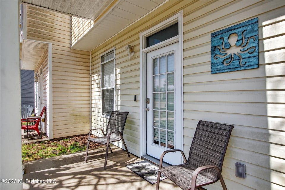 1283 Century Oaks Driveunit B – photo 1