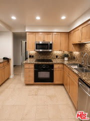 10445 Wilshire Boulevard – photo 2