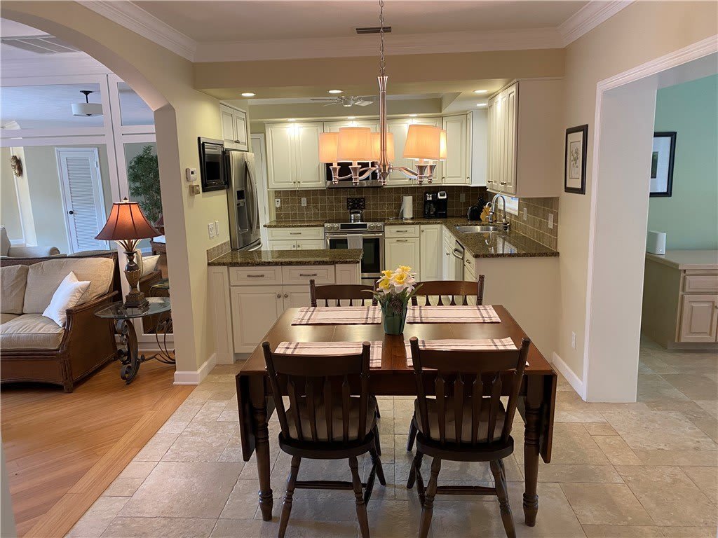 535 Flamevine Lane – photo 4