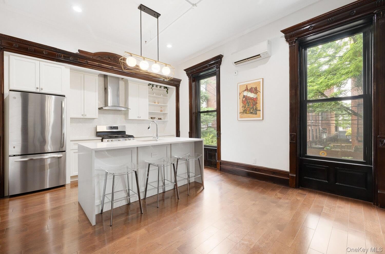 1227 DEAN Street – photo 2