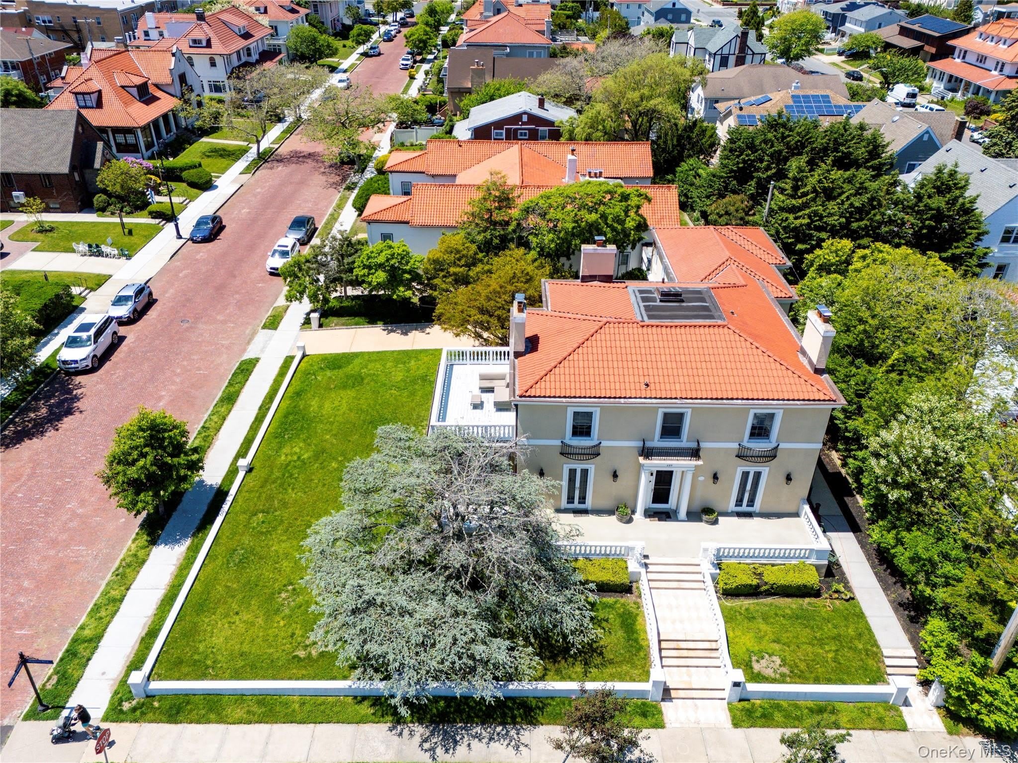 159 Magnolia Boulevard – photo 3