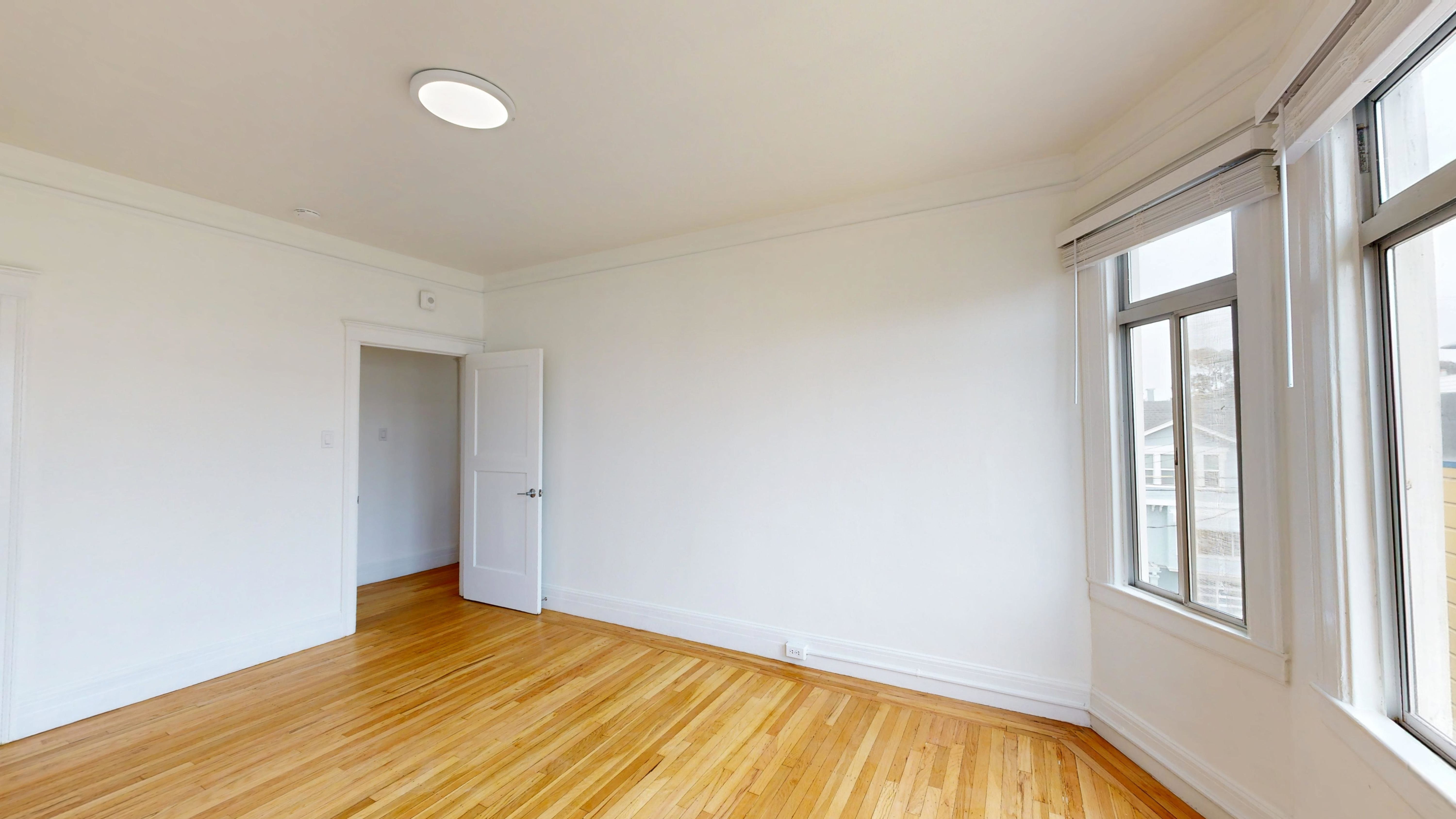 411 15Th Avenue – photo 3
