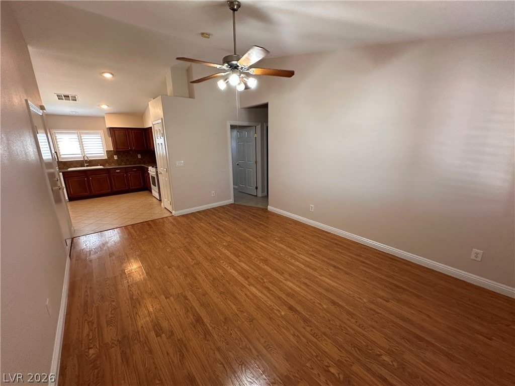 1480 Amitola Avenue – photo 4