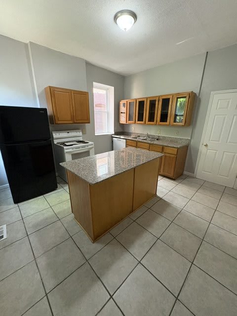 2738 Osage St – photo 4