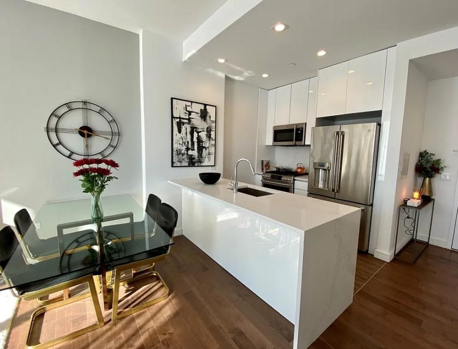 511 West 36th St. – photo 5