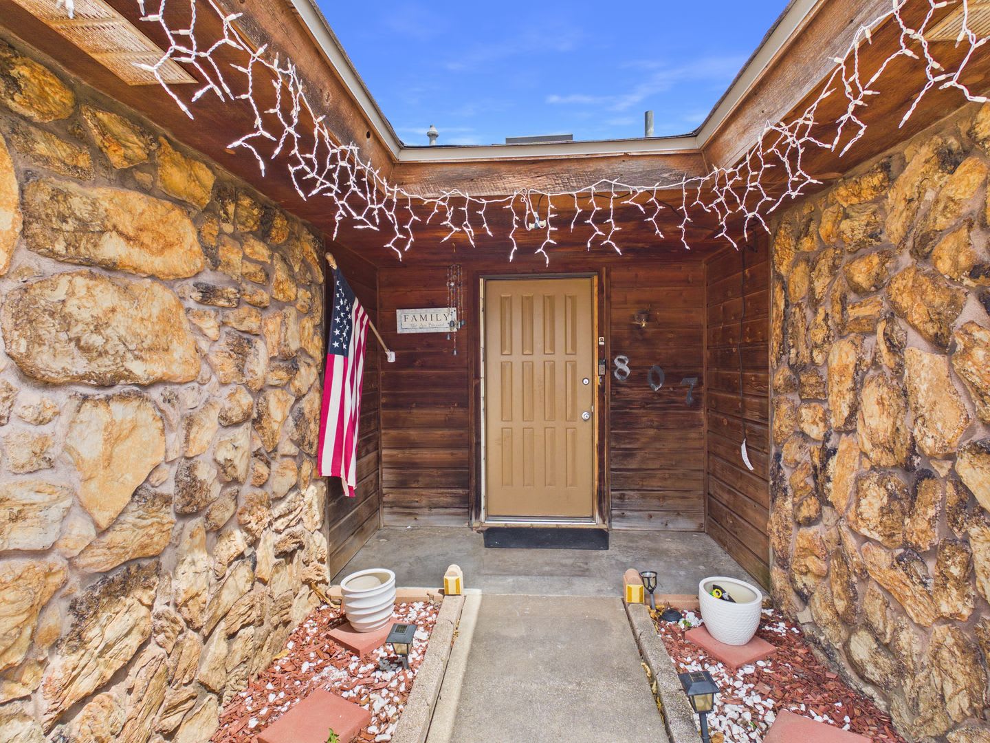 807 NW 68th St – photo 2