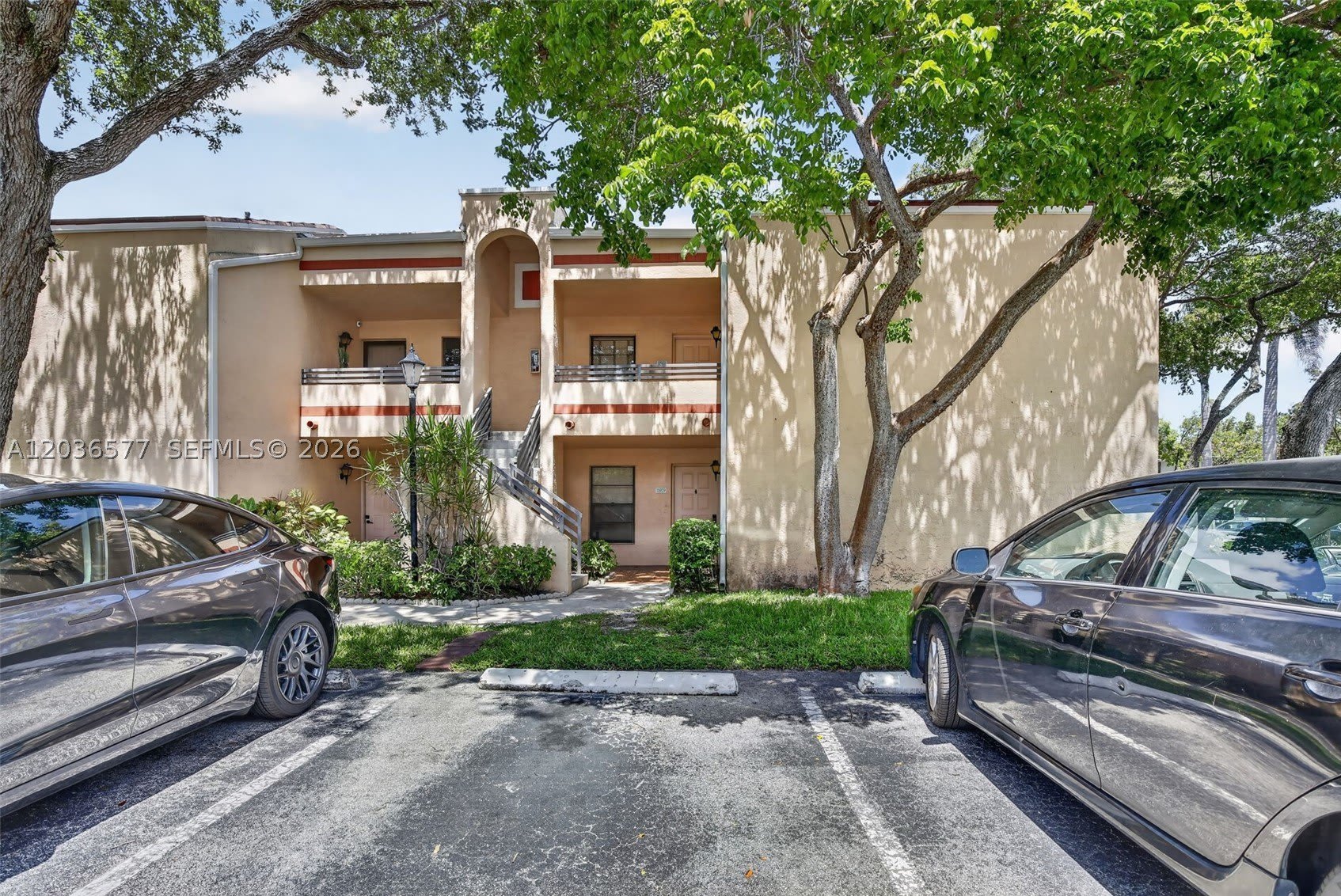 11931 NW 11th St – photo 1