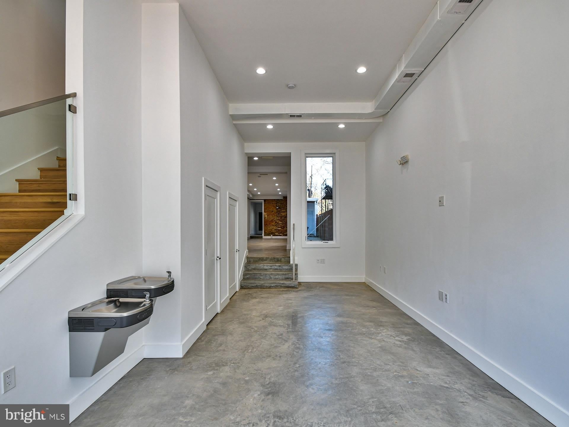 515 11TH Street SE – photo 4