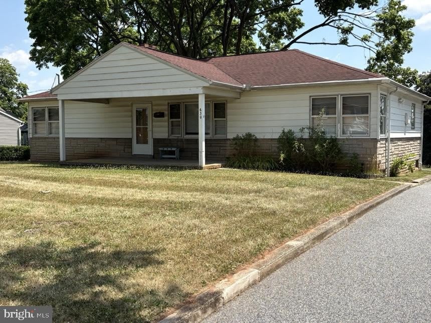 630 VINE Street – photo 2