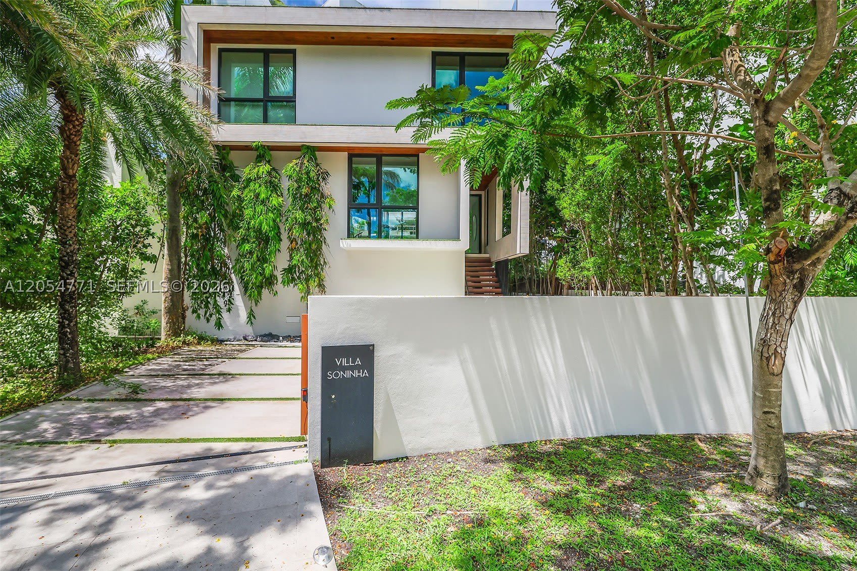 288 Palm Ave – photo 1
