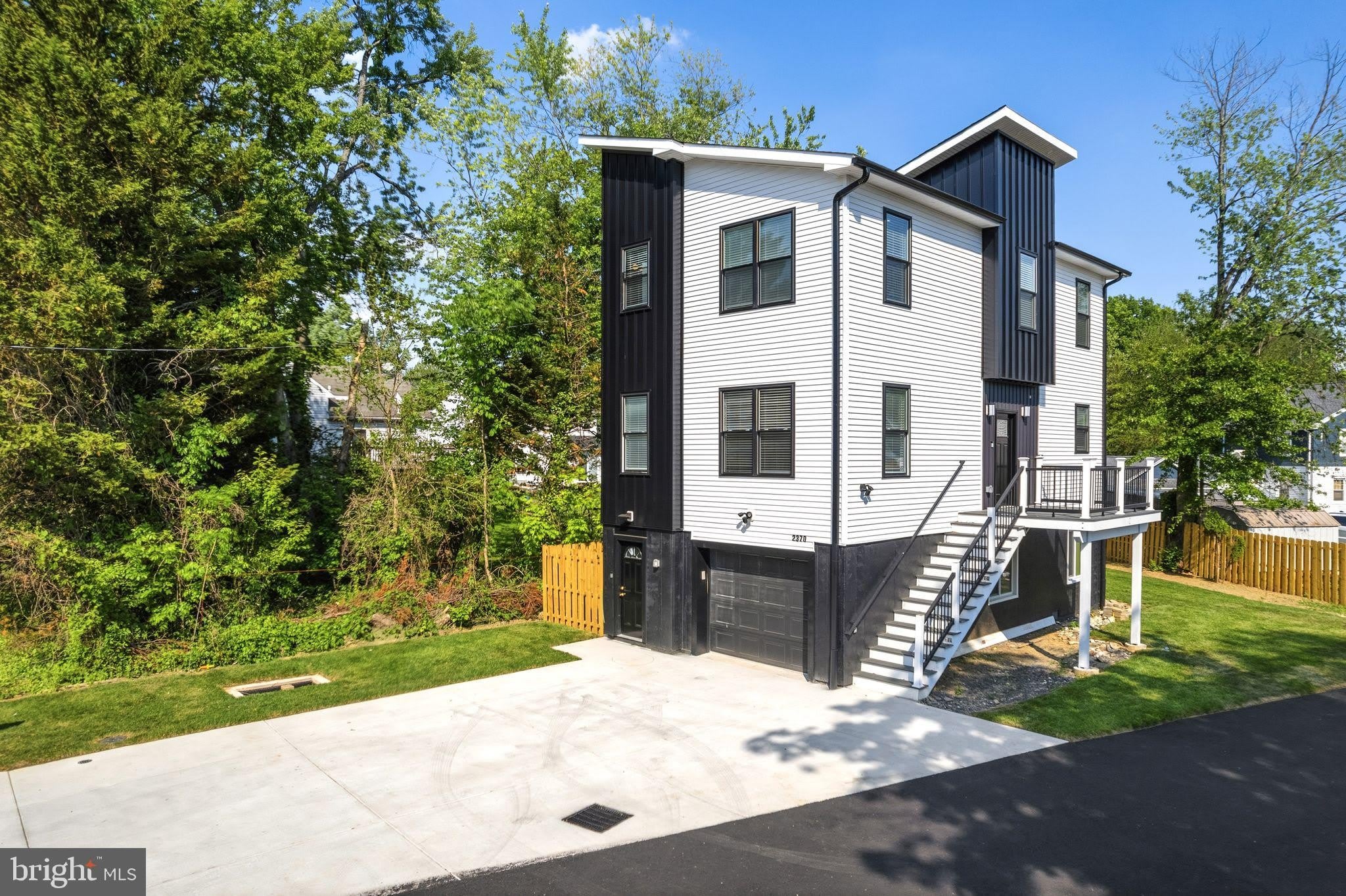2370 RANDOLPH Street – photo 3