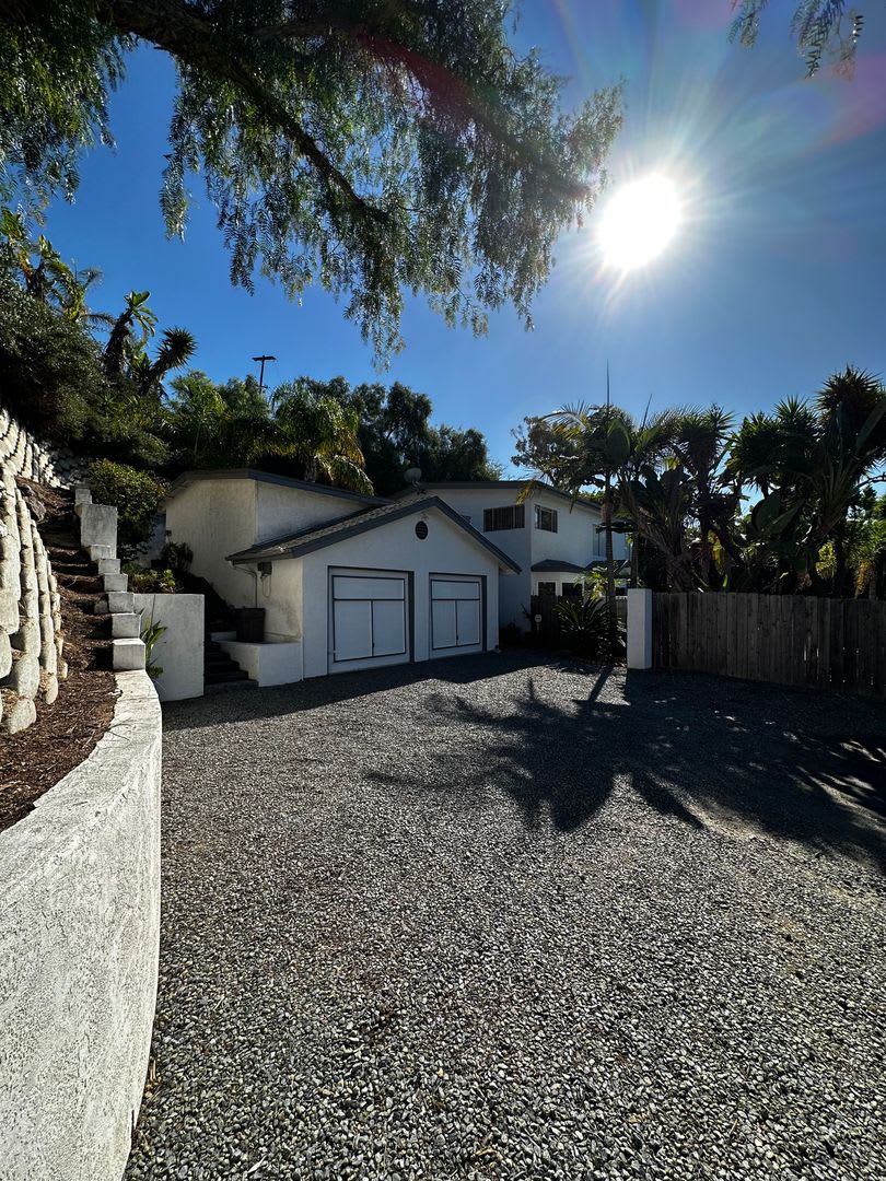 4 Bedroom, 4 Bath Home w/ 2-Car Garage. Swimming Pool and Large Fenced in Yard. MUST SEE!!! – photo 1