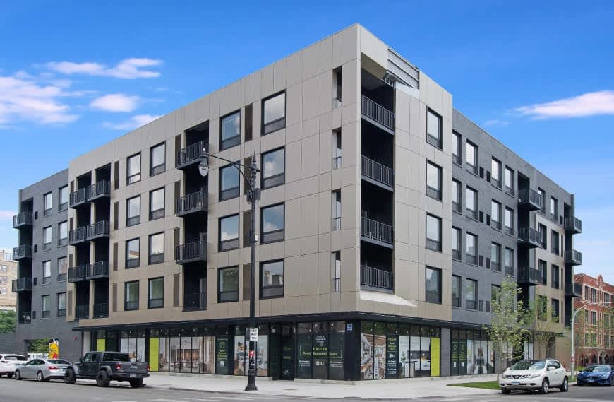 948 West Sunnyside Ave. – photo 1