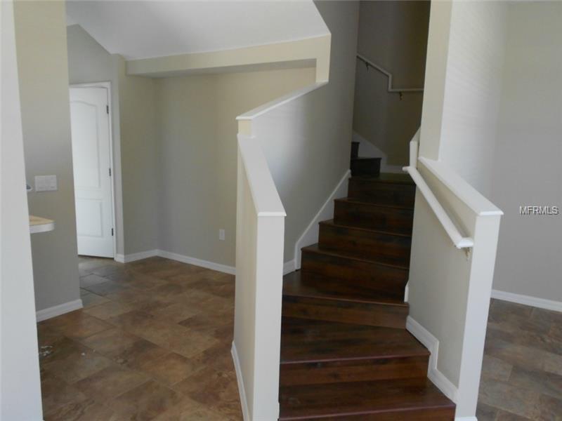 MOVE IN SPECIAL-3/2.5 Spacious Townhouse w/ 2 Car Garage in St. Cloud – photo 5