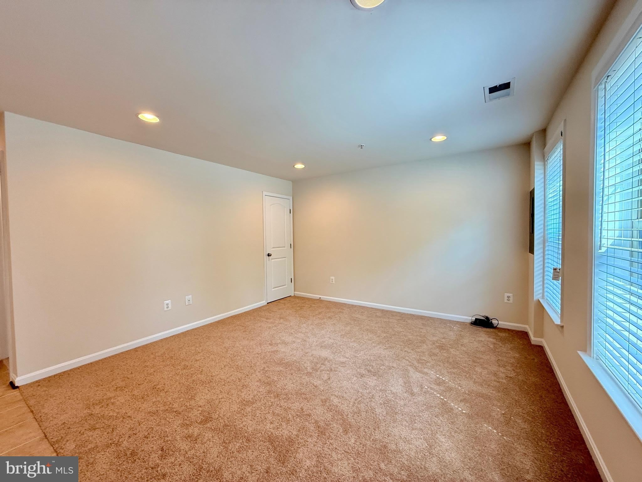 8912 TOWER Place – photo 4