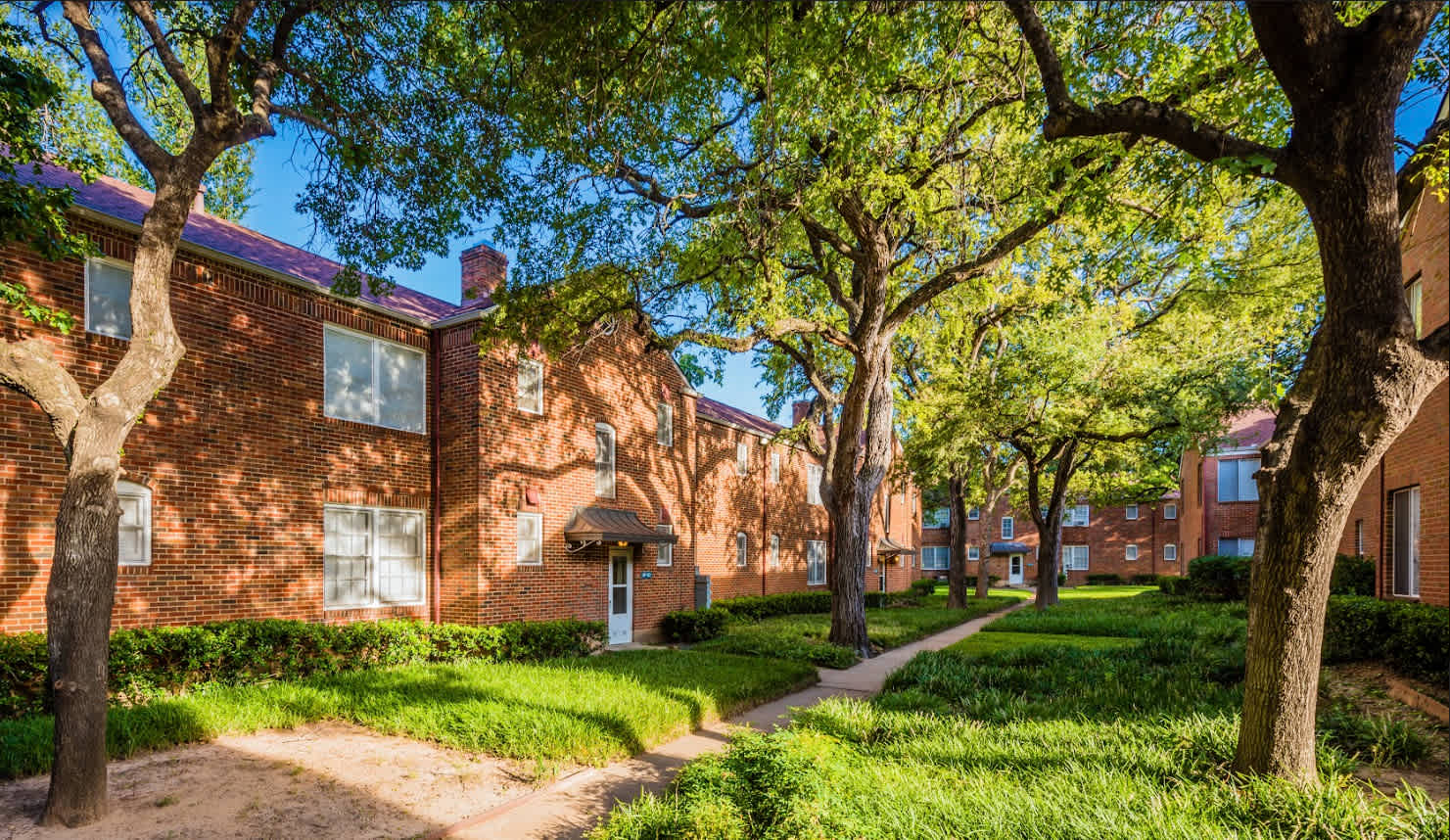 Crestwood Place Apartments – photo 5