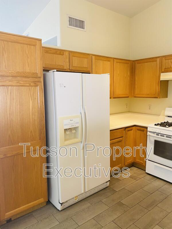 7905 South Danforth Avenue – photo 2