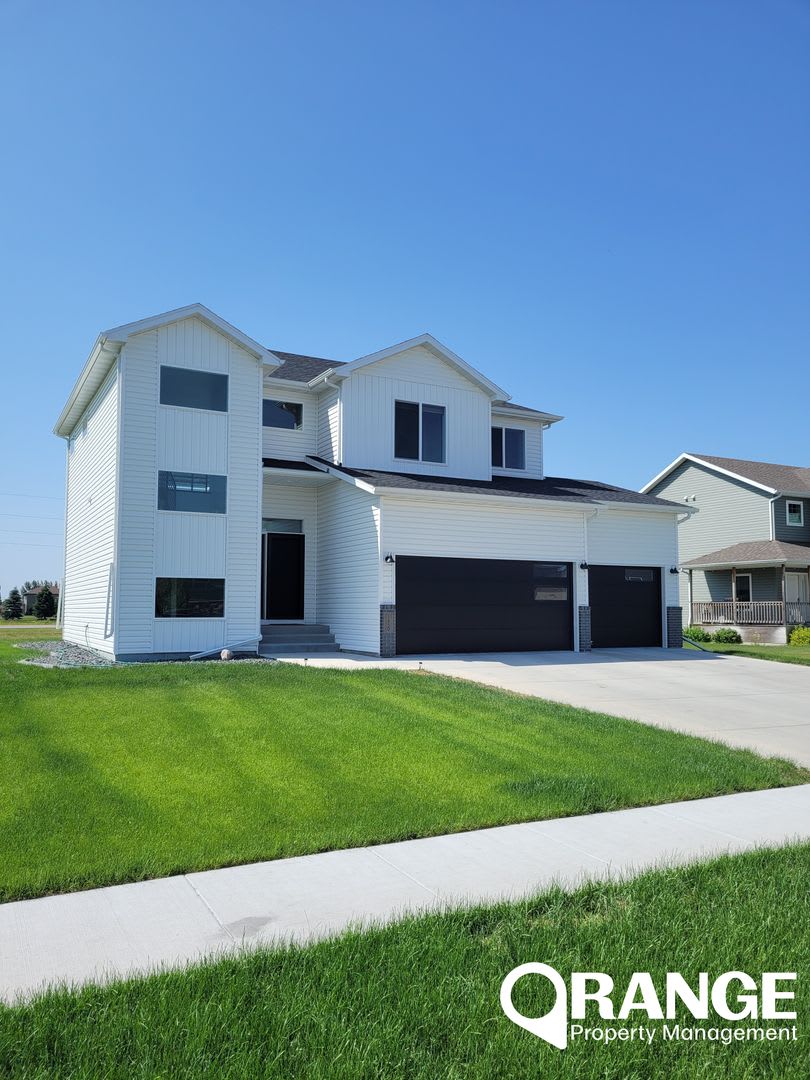 Beautiful Single Family Home – photo 1