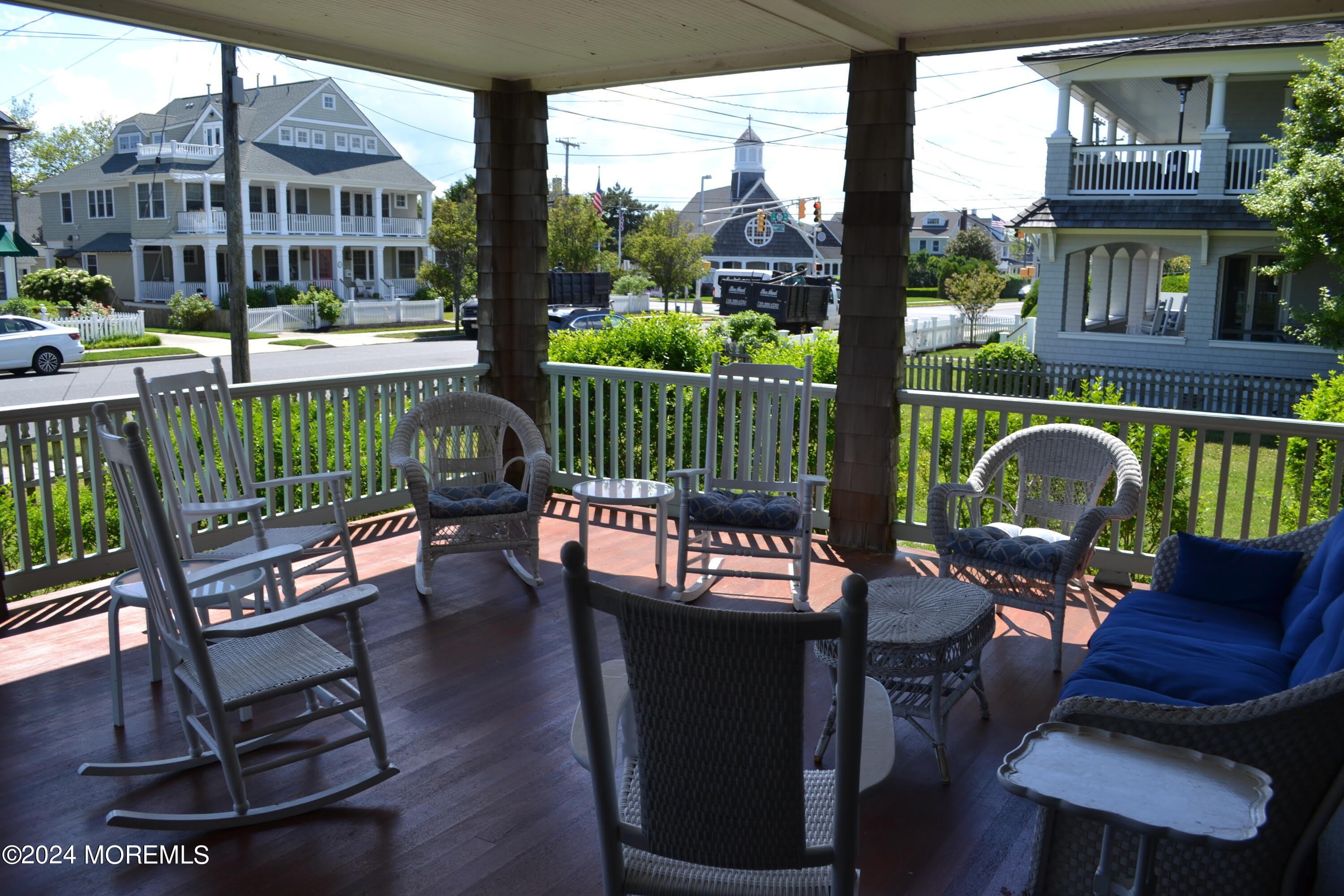 18 Bridge Avenue – photo 2