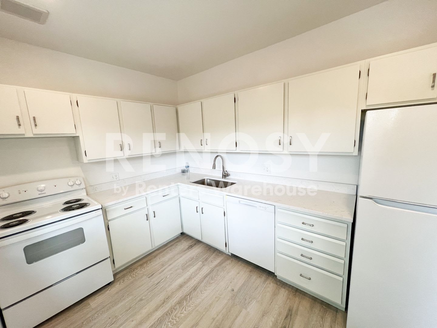 Don't miss this home in Littleton A hidden 2 Bed 1 Bath gem – photo 4