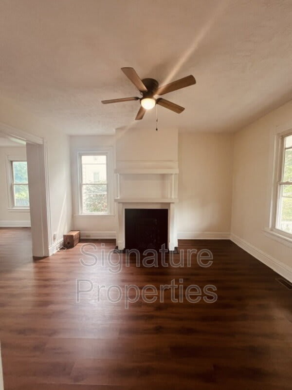 102 W Lancaster Rd – photo 3