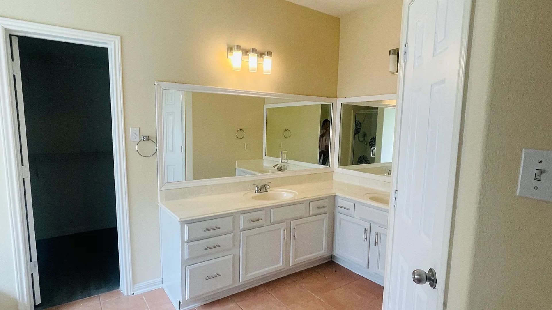 Room in 3 Bedroom Home in Austin – photo 2