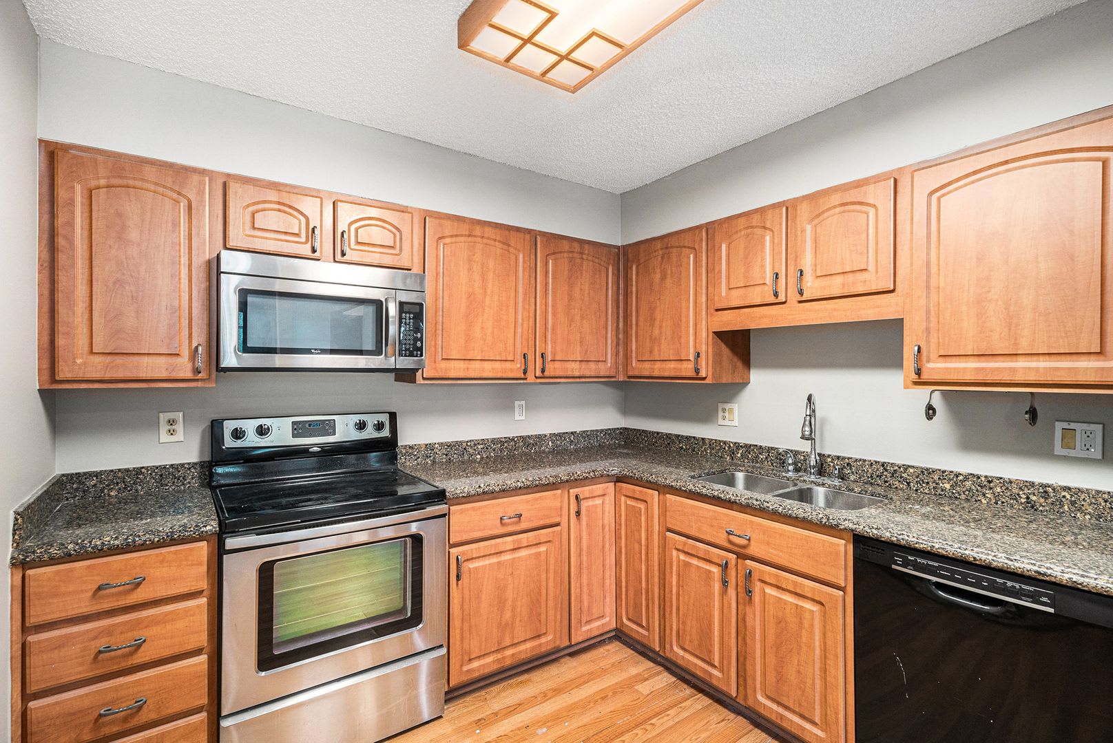 2 Bedroom 2 Bath Condo in Pier Point Village – photo 4