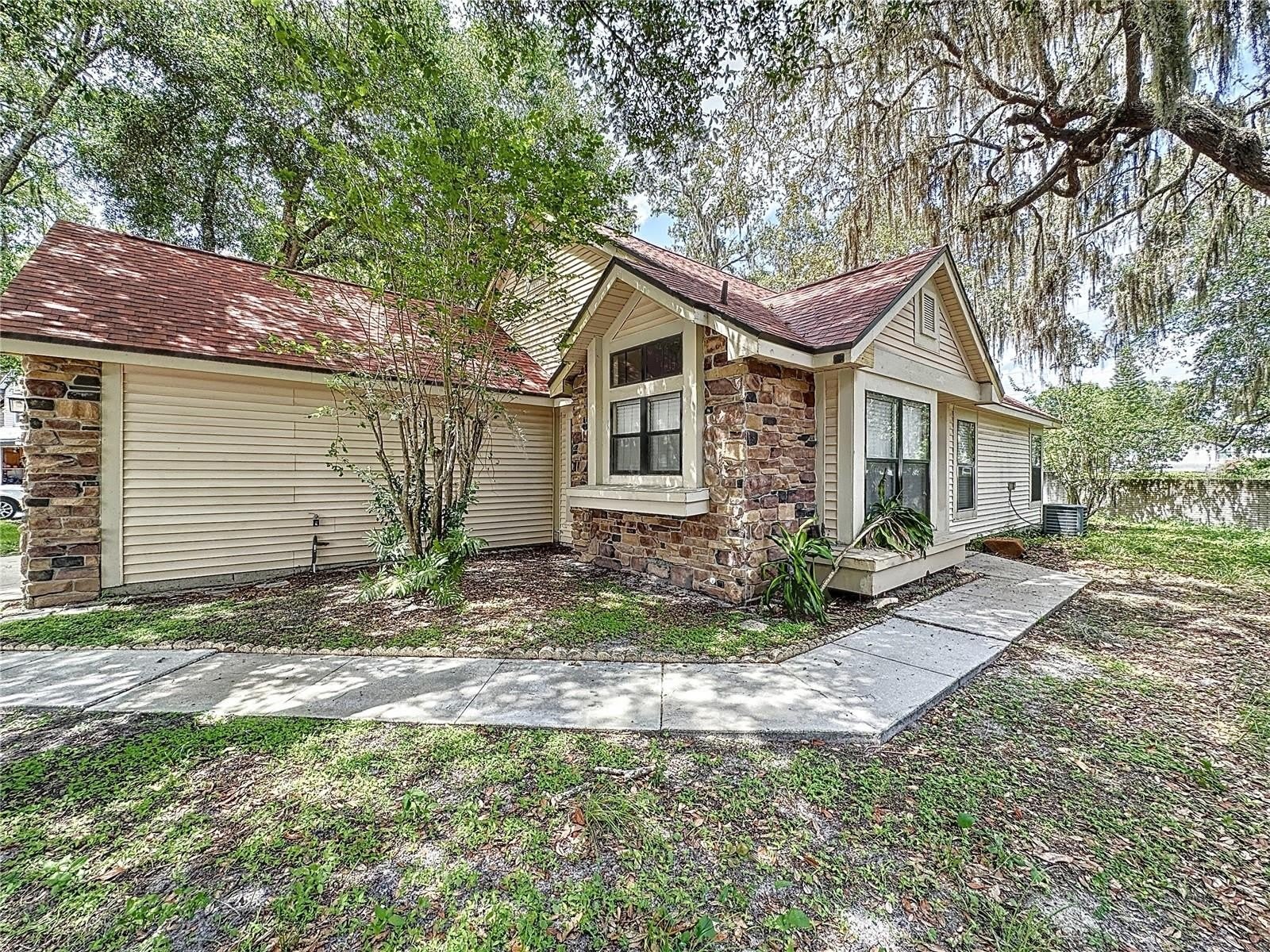 5392 ROCKING HORSE Place – photo 2