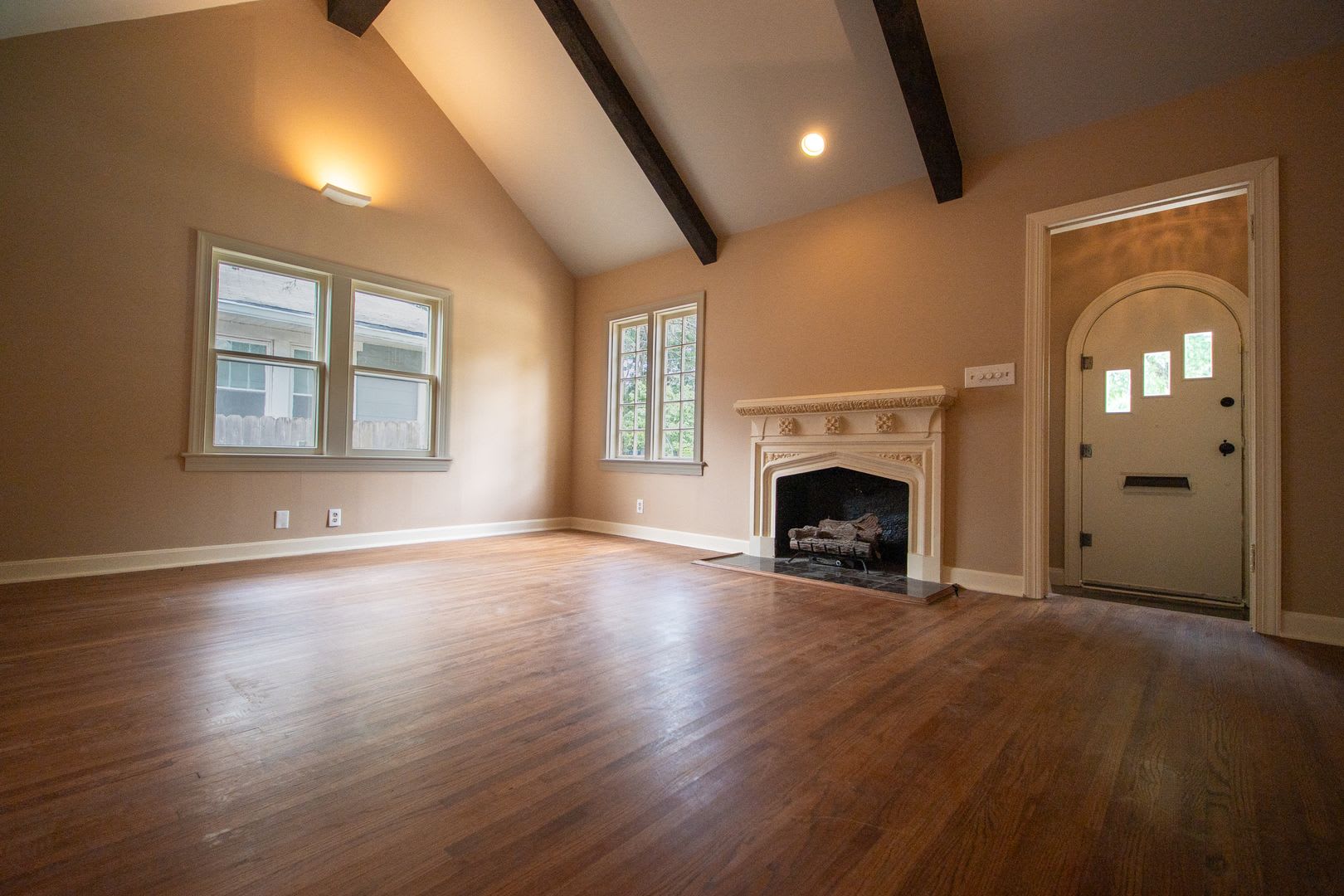 2124 E 19th St – photo 3
