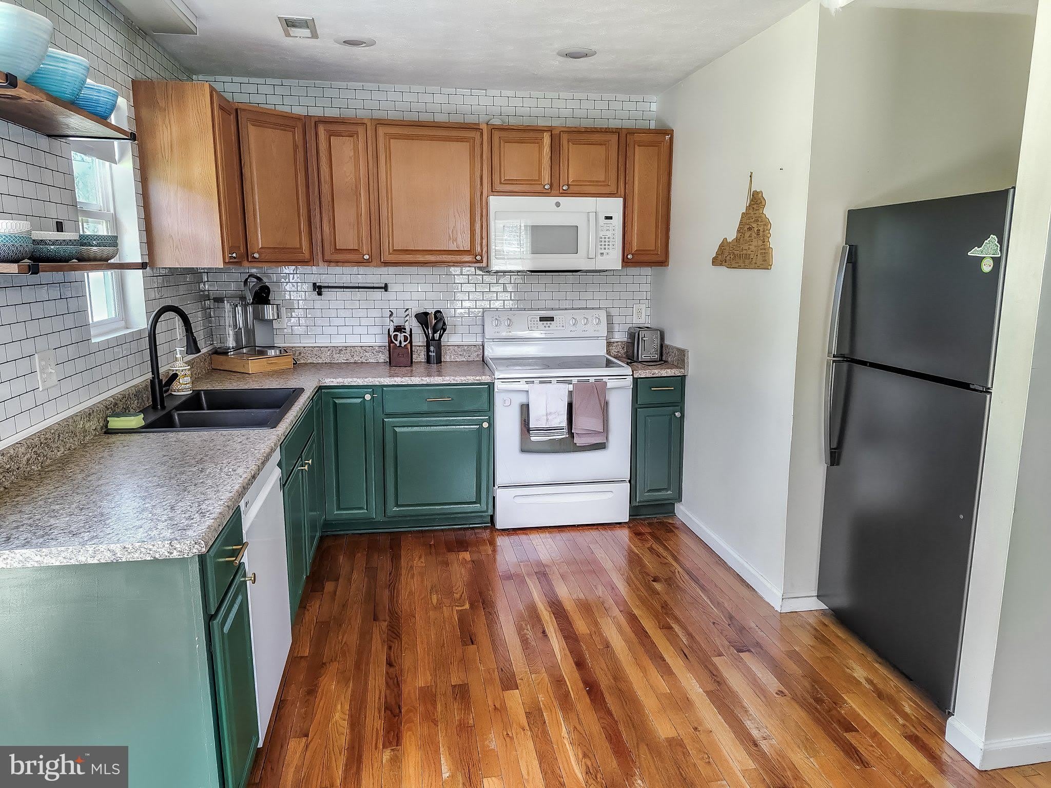 76 HOUGHS Way – photo 3