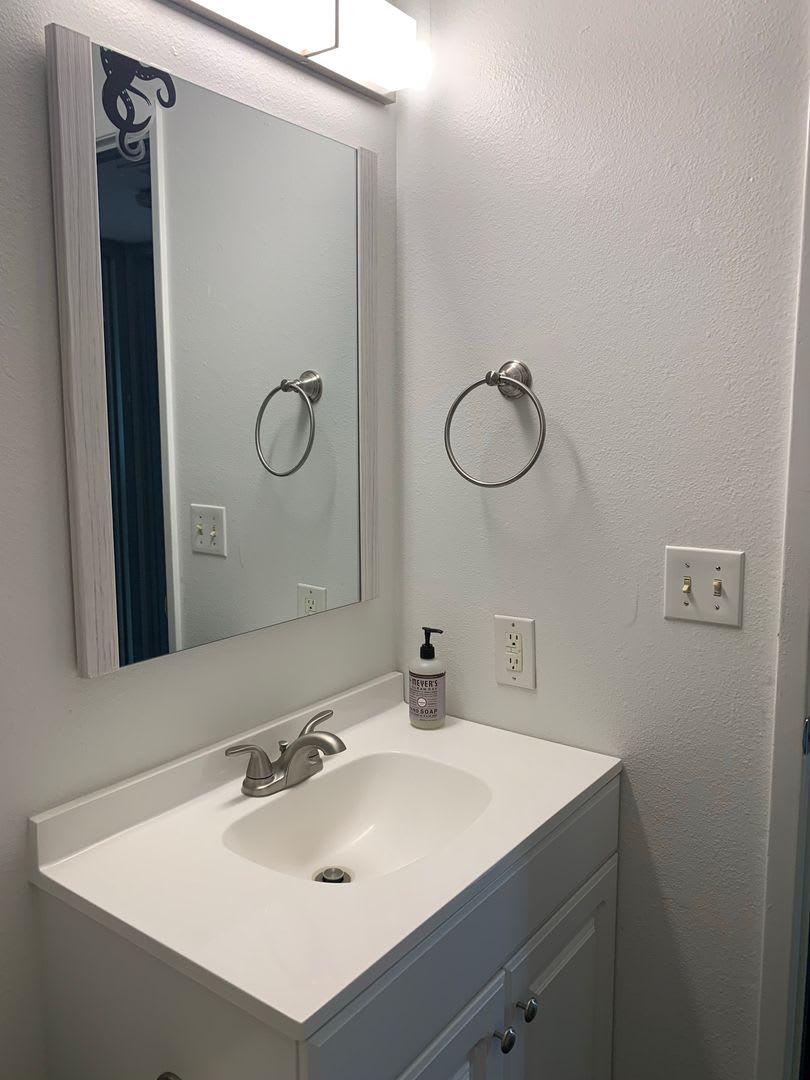 Chico-Townhouse for Rent. 2 bedroom 1 bath, upstairs, carport, inside laundy hookups – photo 3