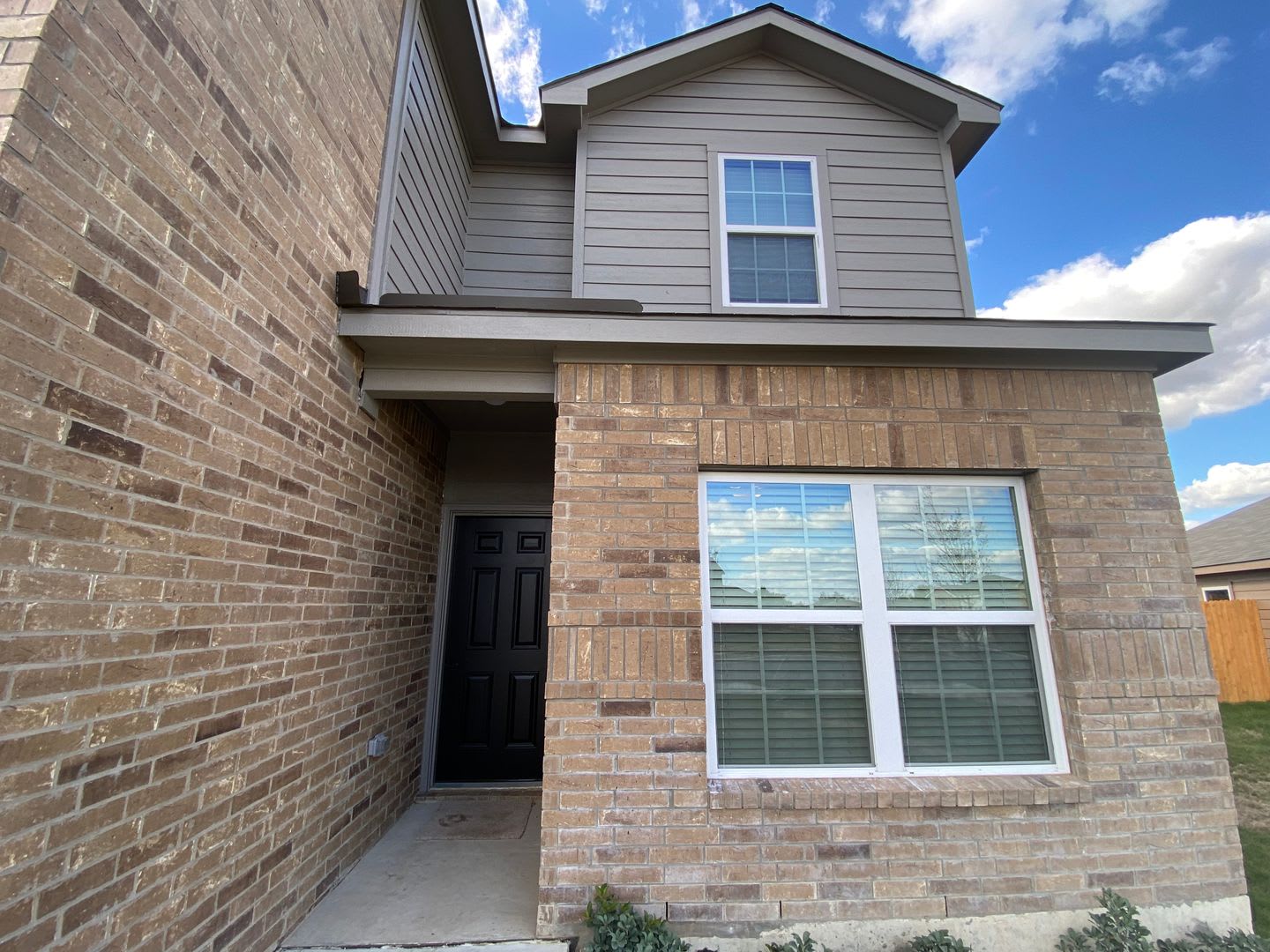 2021 built 5 bedrooms and 2.5 bath home for rent in central Jarrell TX, easy access to I-35 – photo 4