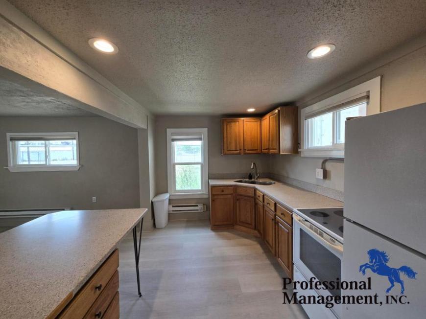 109 1/2 S 35th St – photo 5