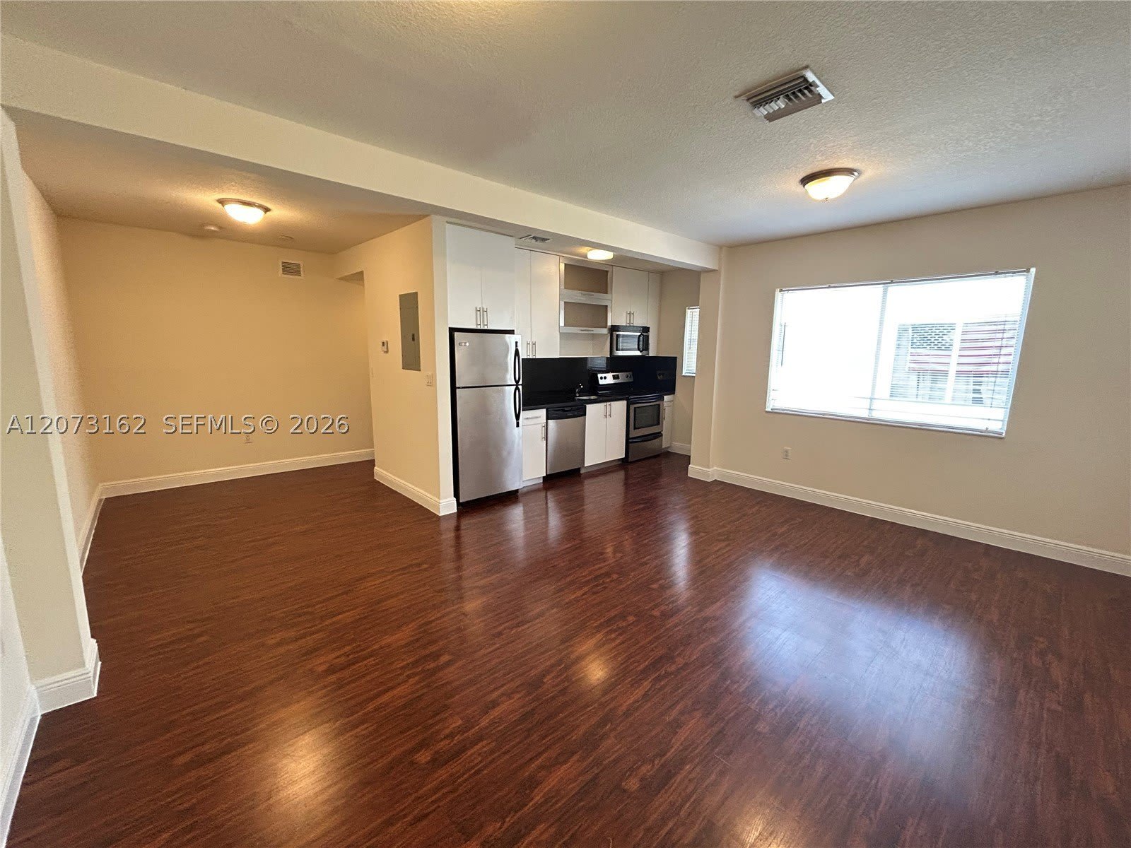2931 Sheridan Ave – photo 5
