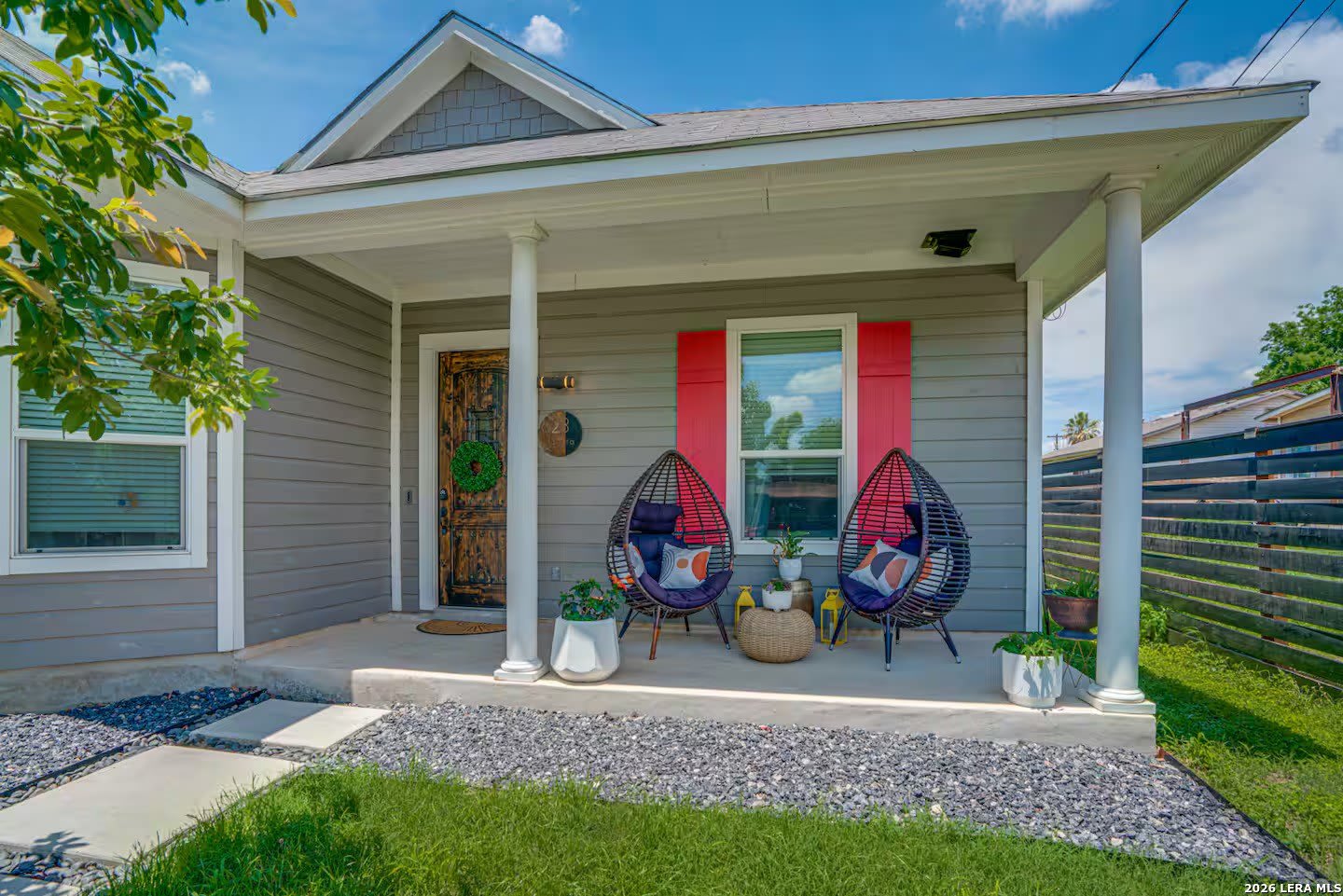 623 Dakota St – photo 1