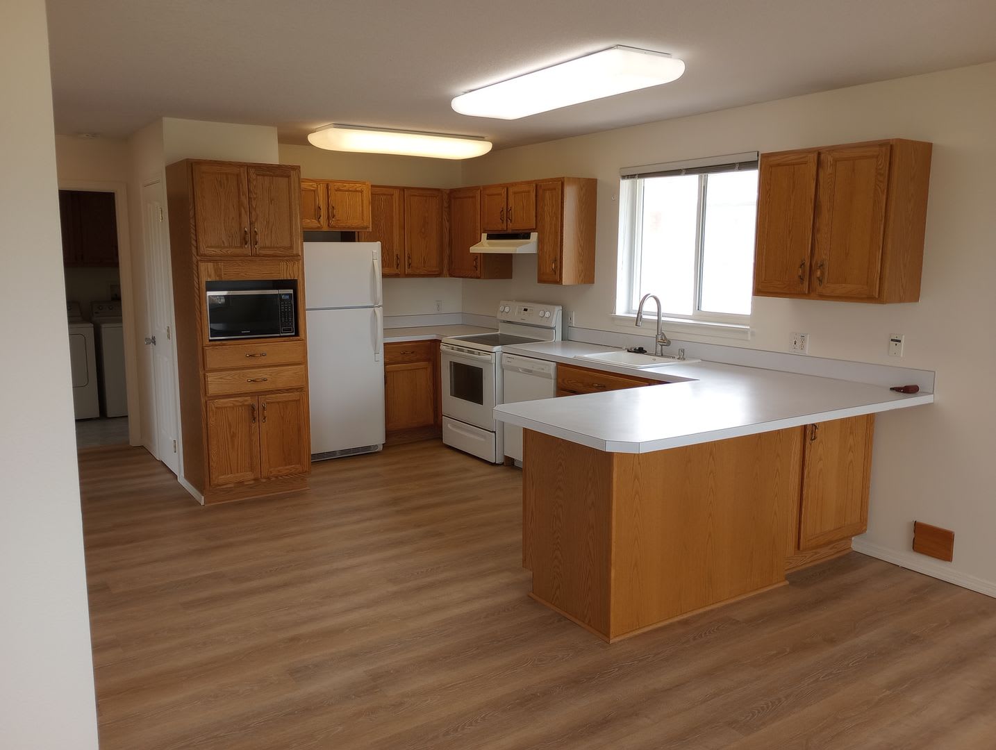 4421 Sucia Dr. *ONE MONTH FREE RENT WITH A NEW LEASE* – photo 2