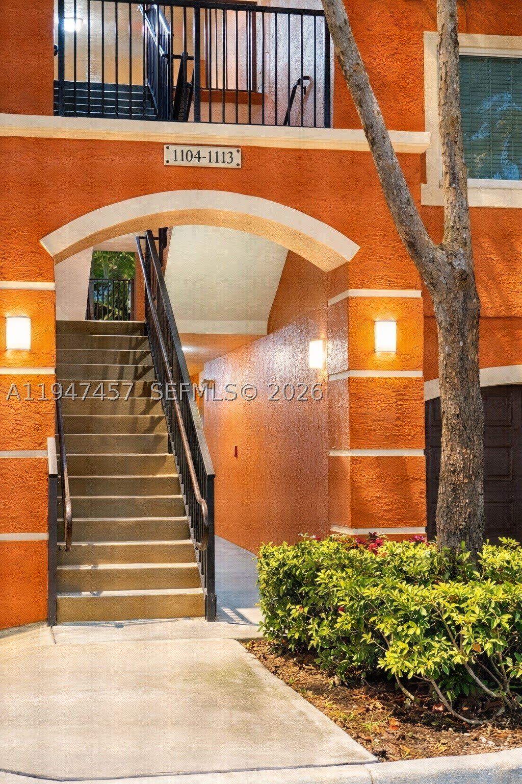 4167 N Haverhill Rd – photo 2