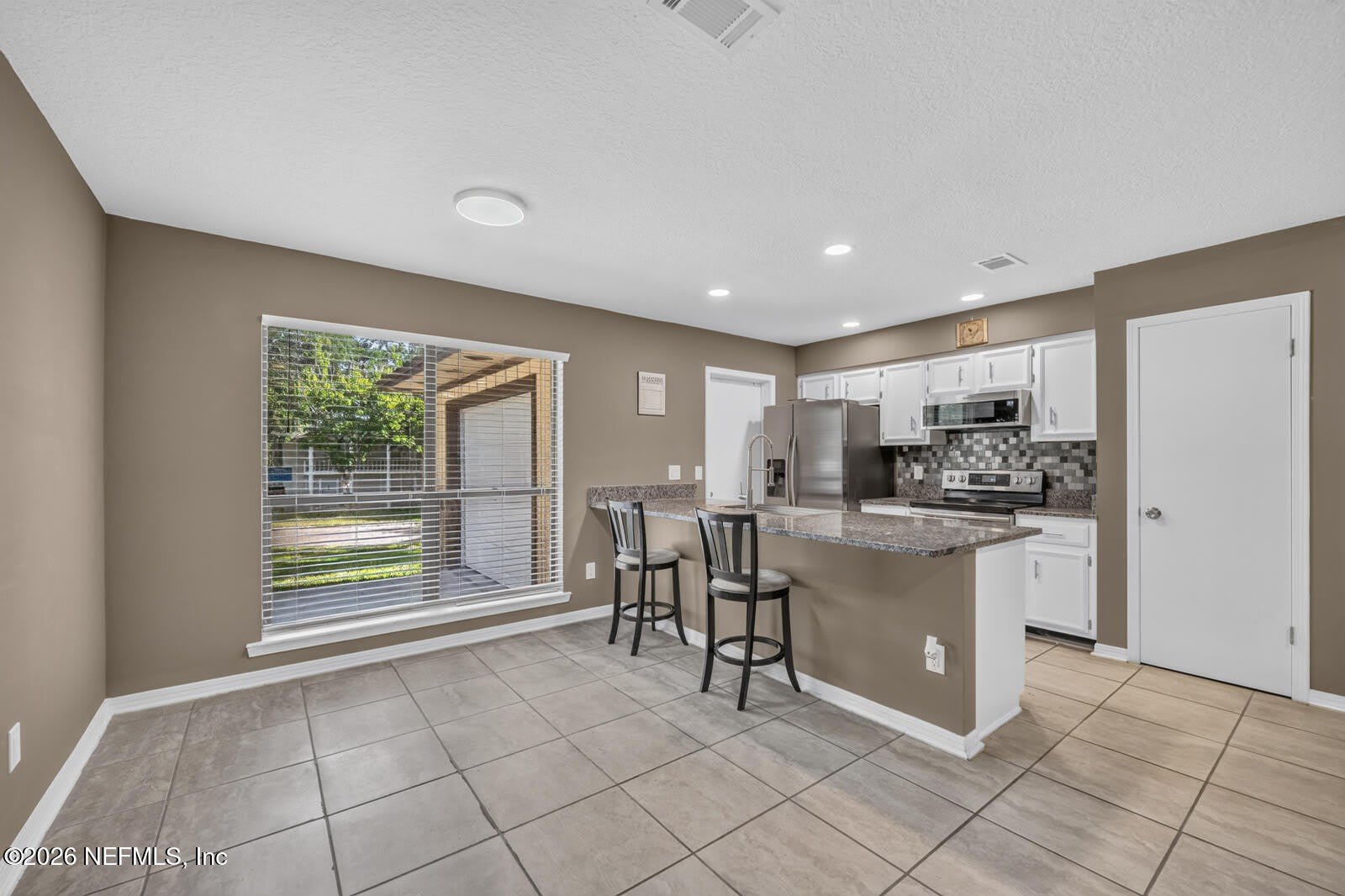 7526 JASPER AVE – photo 4