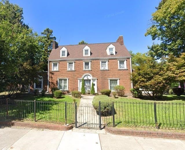 725 ELIZABETH AVE – photo 1