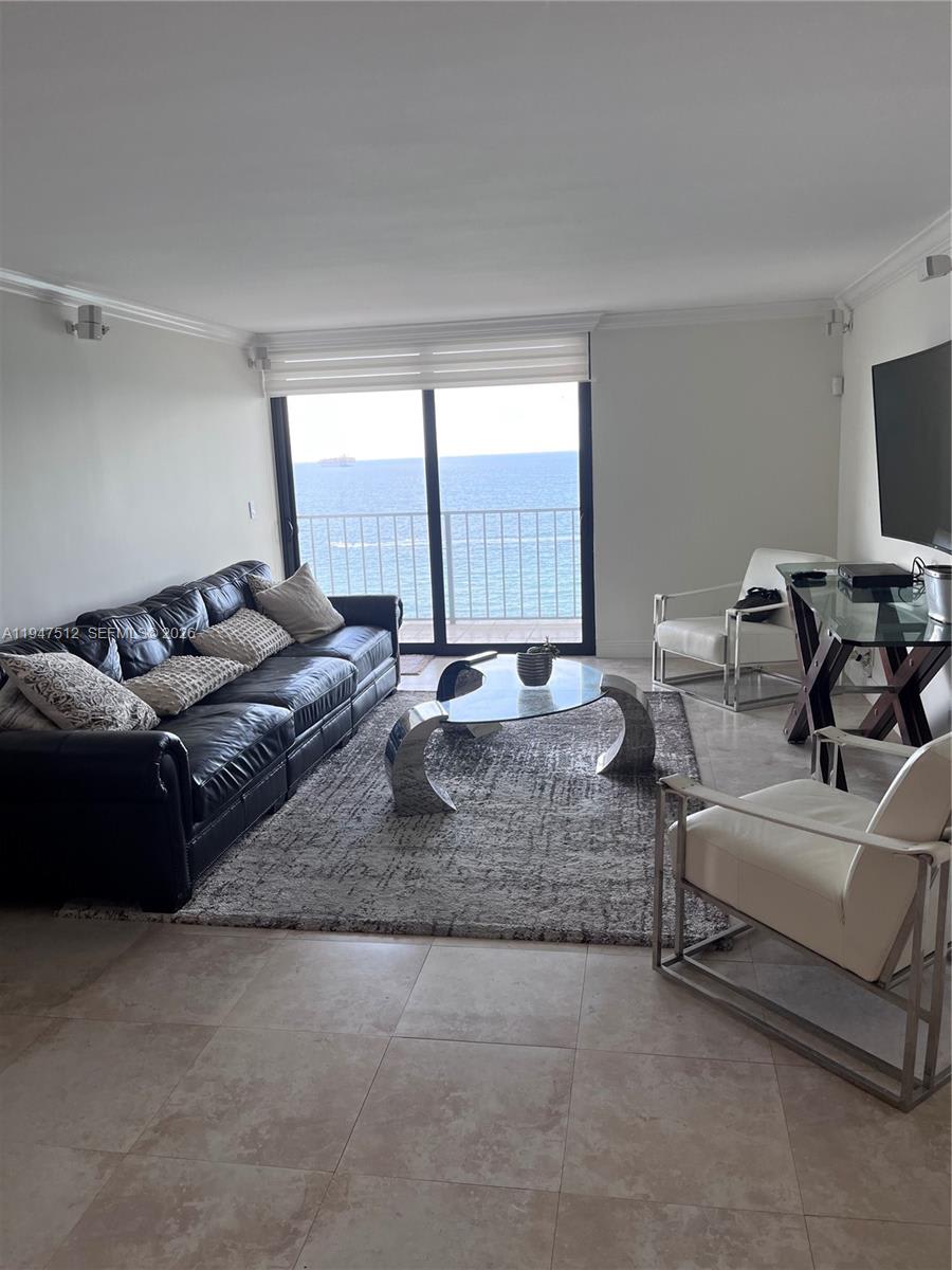 2625 Collins Avenue – photo 5
